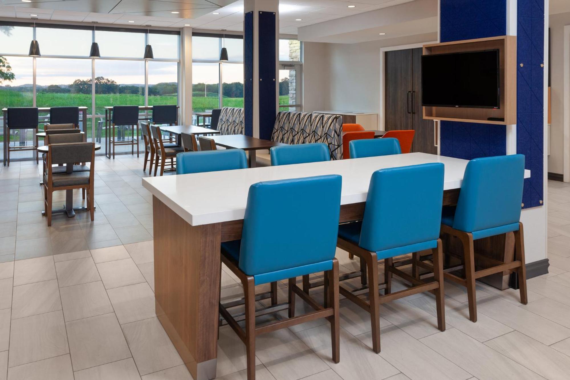 Holiday Inn Express & Suites Reedsburg - Dells Area By Ihg Exteriér fotografie